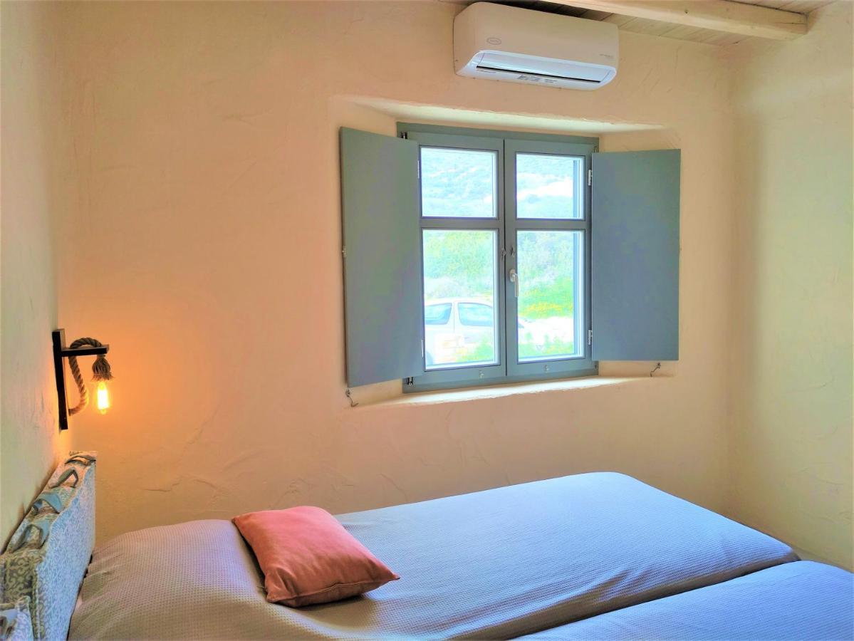 Mosaic Suites Drios Luaran gambar